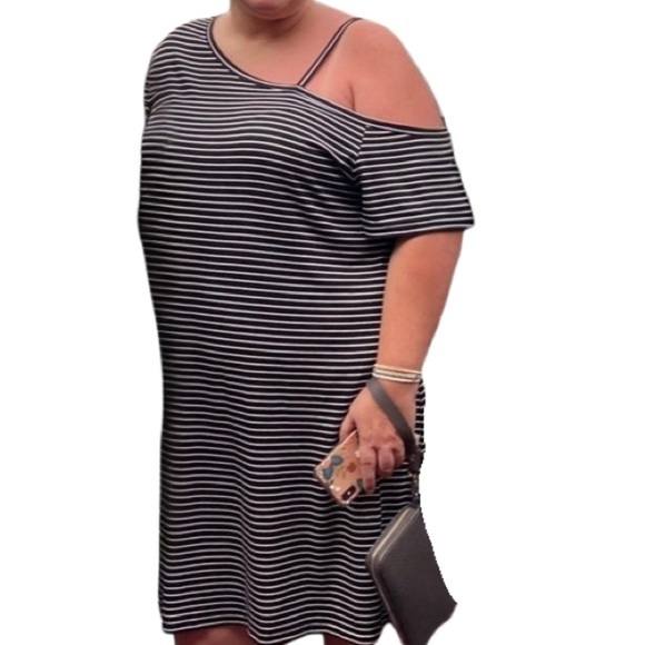 SHEIN Asymmetrical Black and White Casual Dress Fits like a 2X - Picture 1 of 4